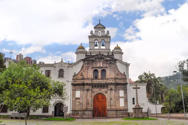 Guapulo Colonial Church and Convent