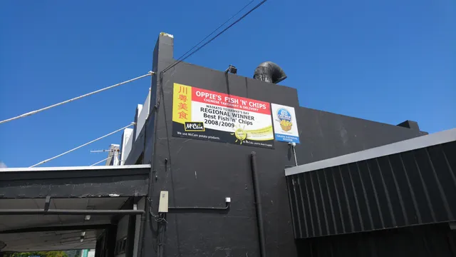 Oppies Restaurant & Takeaway