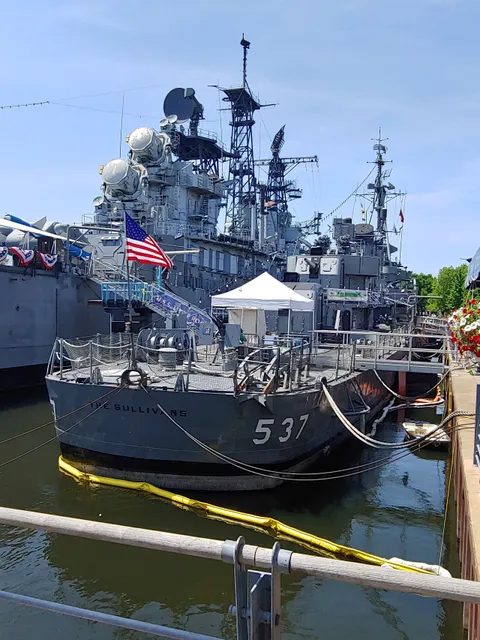 USS The Sullivans (DD-537)