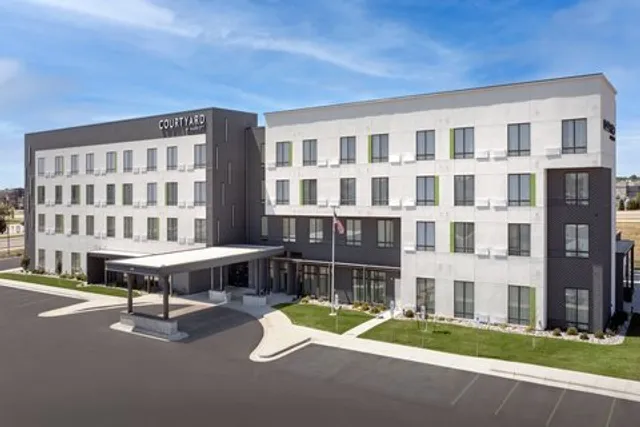 Courtyard by Marriott Fargo