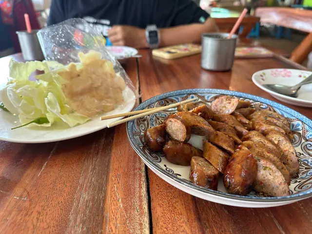 ไส้อั่วคุณนงเยาว์ (Sai-Ua Kun Nong Yao)