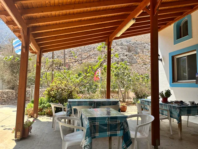 Palionissos Paradise Tavern