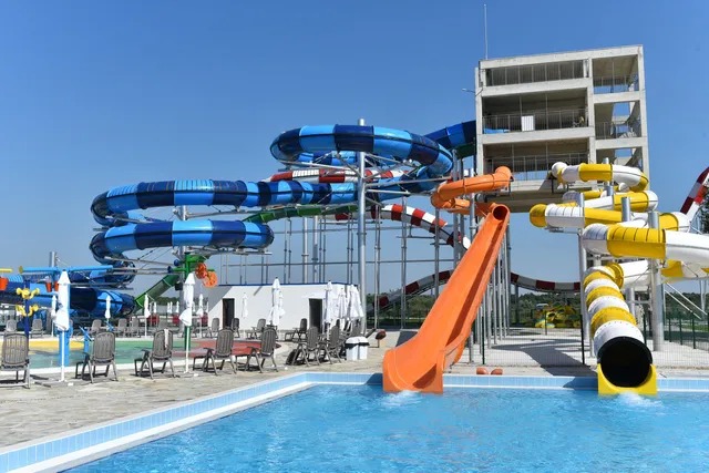 Aquapark Topola Skies
