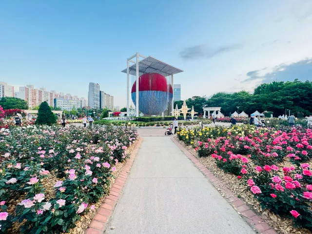 Olympic Park Rose Plaza