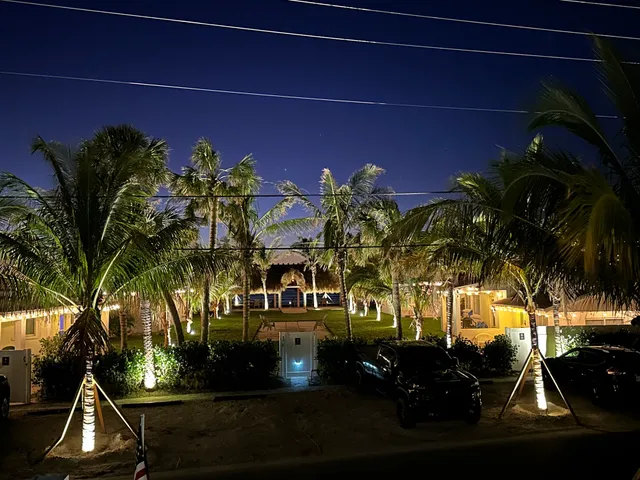 Casey Key Resort ® | Bungalows Beach to Bay