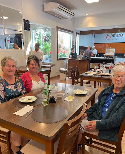 Restaurante La Plaza Grill