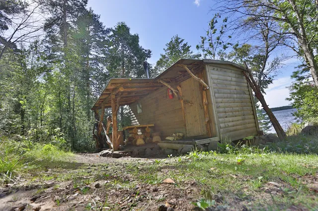 Ekootel' Les Ozero Zerkal'noye