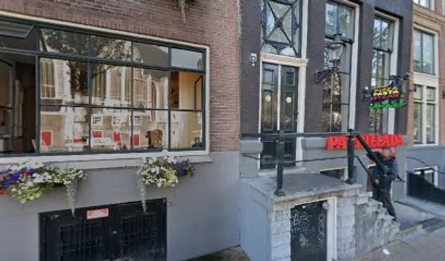 Oudezijds Voorburgwal 67