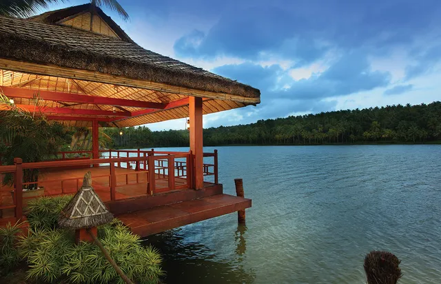 Fragrant Nature Hotels & Resorts, Paravur