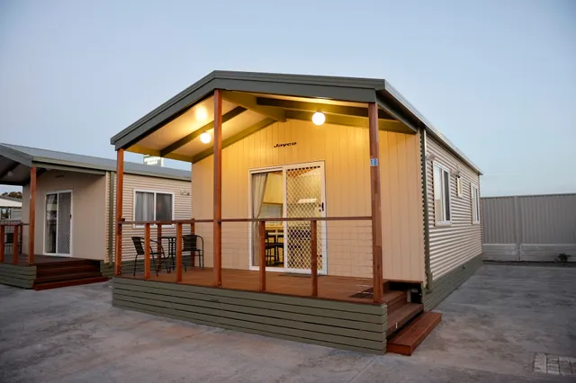 Riverside Cabin Park