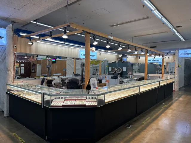 Lee’s Jewelry