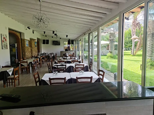 Tropical Village di Cristina Szilveszter