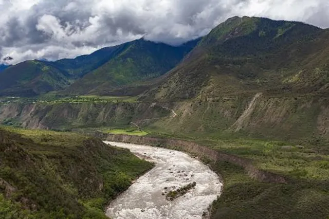 Yarlung Zangbo Grand Canyon