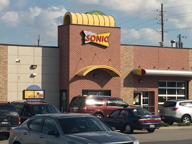 Villa Oaks Shopping Center