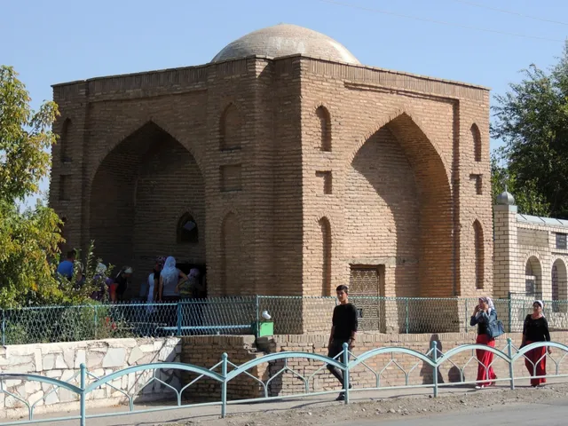 Karashash-Ana Mausoleum