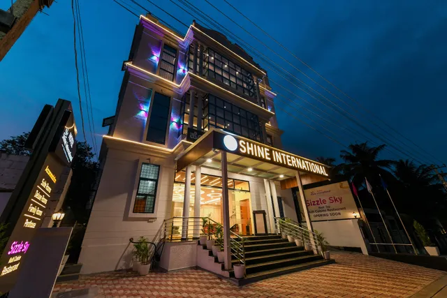 Hotel Shine International