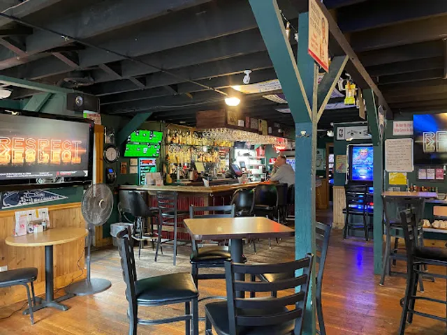 Gloria'z Pub & Grill