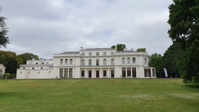 Gunnersbury Park