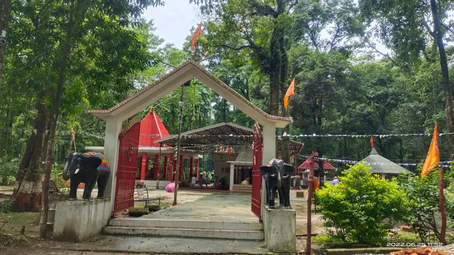 Sri Sri 108 Junglee Baba Bholenath Temple