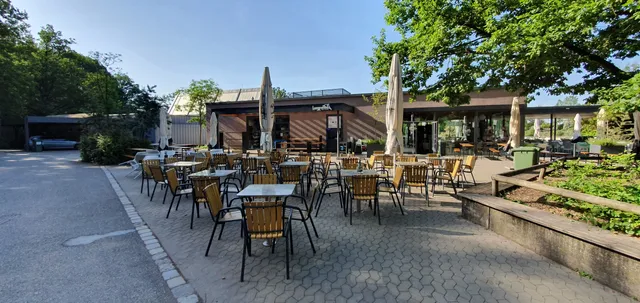 Pavillon am Delfinarium, im Tiergarten Nürnberg