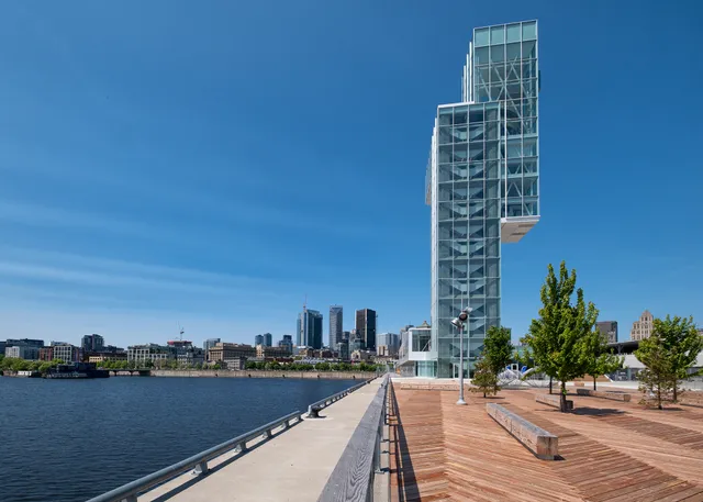Tour d'observation du port de Montréal