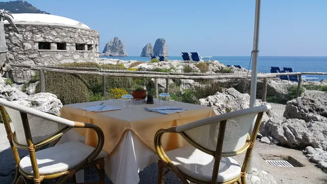 Lo Scoglio Delle Sirene