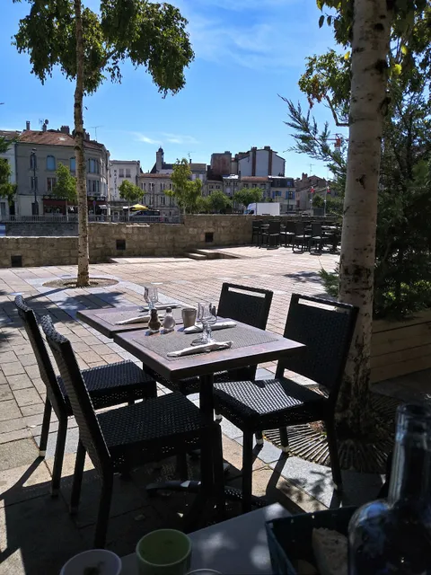 Les Docks Restaurant