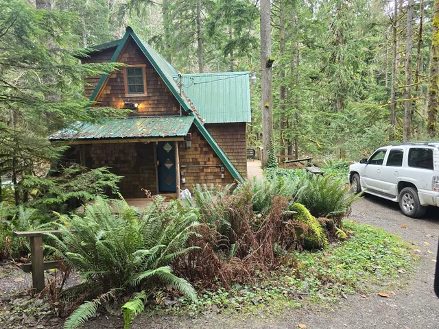 A River Runs Through It Cabin