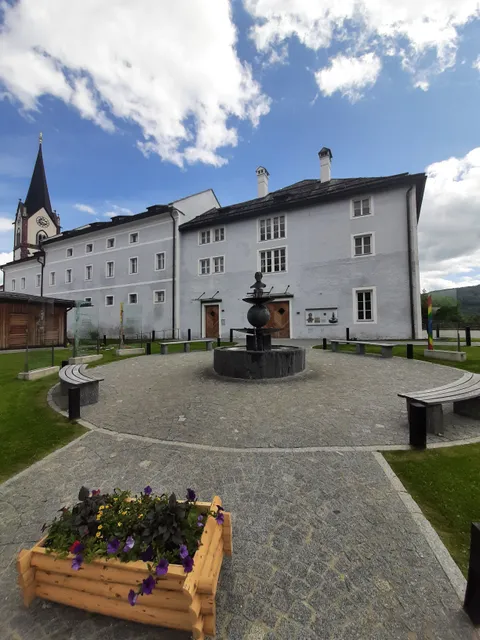 Pfarr-, Wallfahrts-, u. Stille Nacht Museum