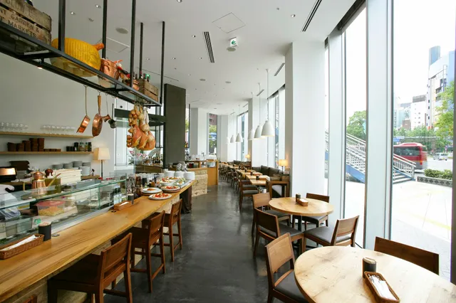 Pizza Salvatore Cuomo Umeda