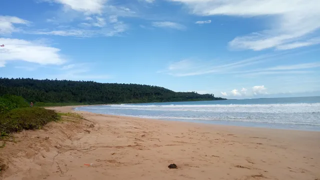 Pantai Pasir Merah, Afulu