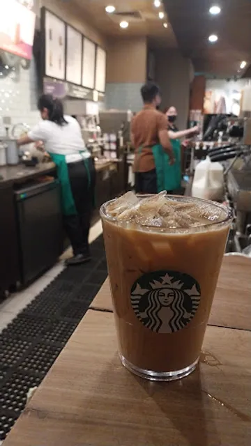Starbucks 10 Congressional Avenue