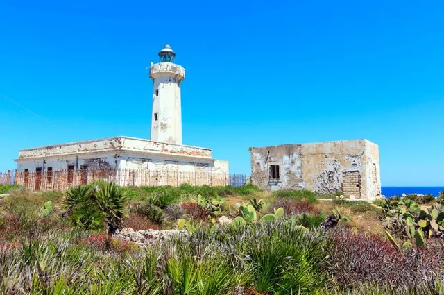 Faro di Capo Murro di Porco