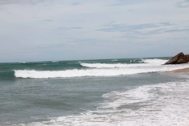 Pantai Pasir Putih Mingar