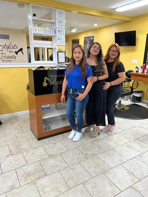 Glamour Beauty Salon