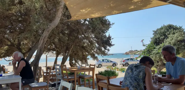 NOTOS SEASIDE RESTAURANT LOUNGE CAFE