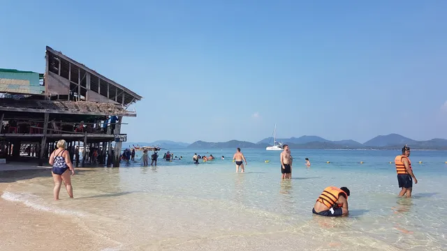 Khai Nai Island