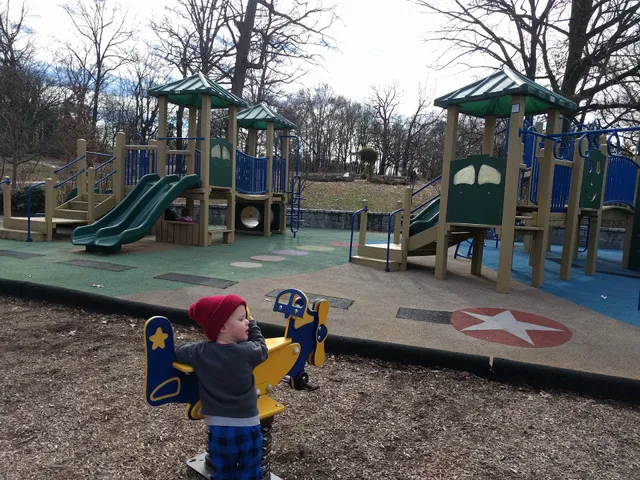 Poncey-Highland Playground