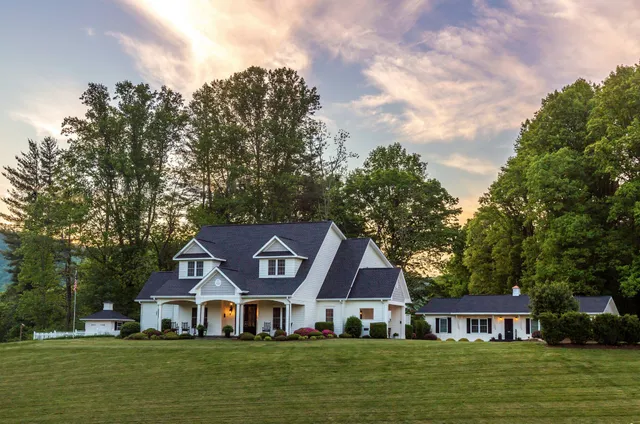 Bed & Breakfast on Tiffany Hill