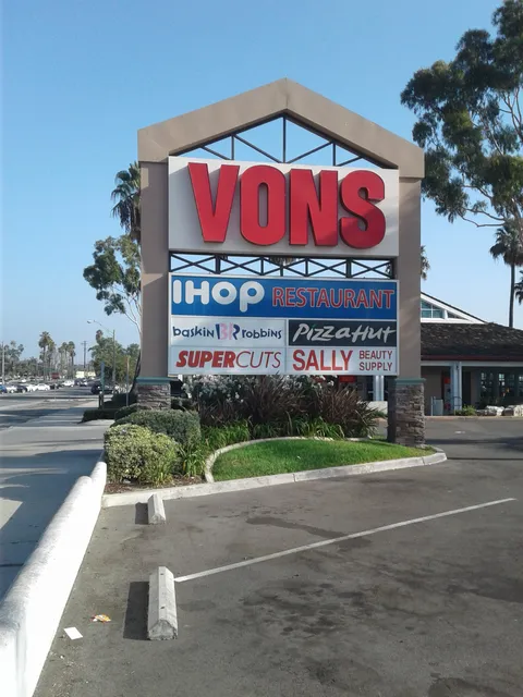 Bixby Knolls Shopping Center