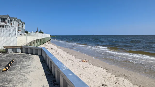 Graveling Point Beach