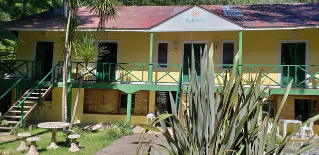 MADRESELVA, POSADA ISLEÑA