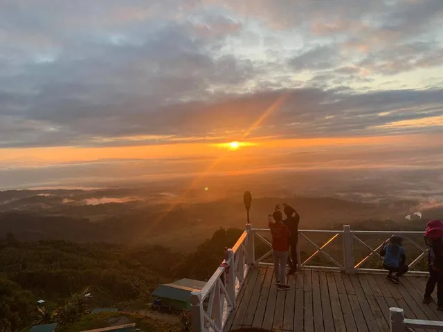 Puncak Bukit Kulanga (Kulanga Hill Peak) Agudon
