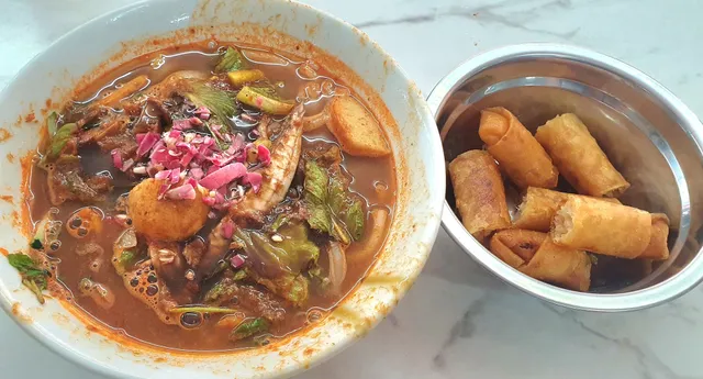 Farlim Shell Station Laksa Cafe
