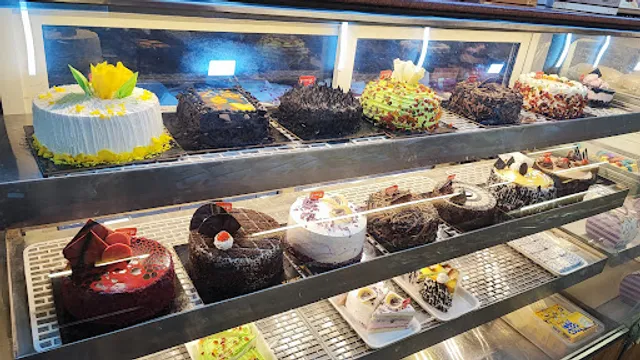 Kabhi B Bakery - Modhera Chowkdi (Mehsana)