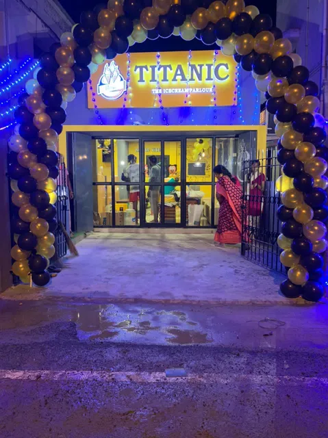 TITANIC-The icecream parlour