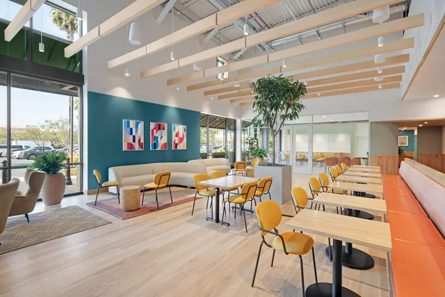 Love.Life Café + Wellness Bar