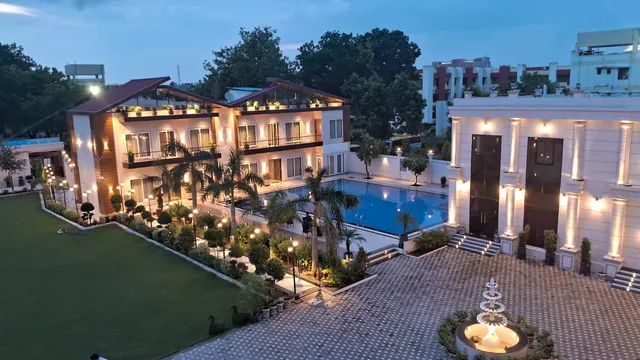 HOTEL DIVINE BANARAS