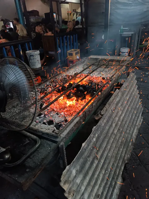 Warung Made Jasa Bakar Ikan Special