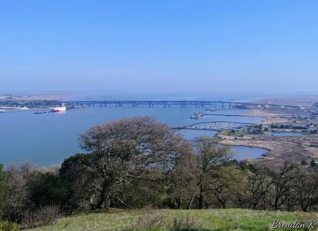 Carquinez Strait Regional Shoreline Park
